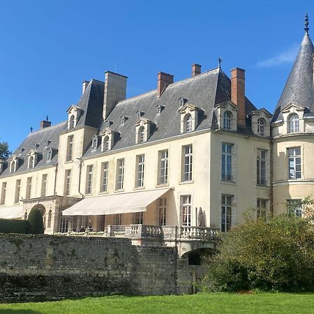 Chateau D'Augerville Golf & Spa Resort Buitenkant foto