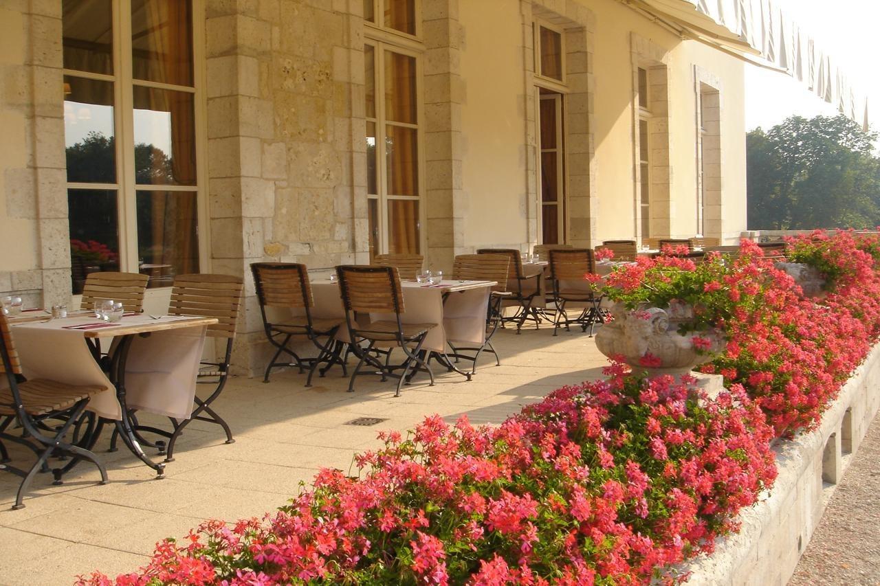 Chateau D'Augerville Golf & Spa Resort Buitenkant foto