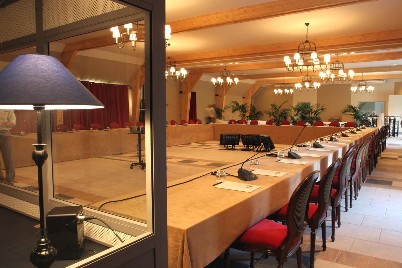 Chateau D'Augerville Golf & Spa Resort Buitenkant foto