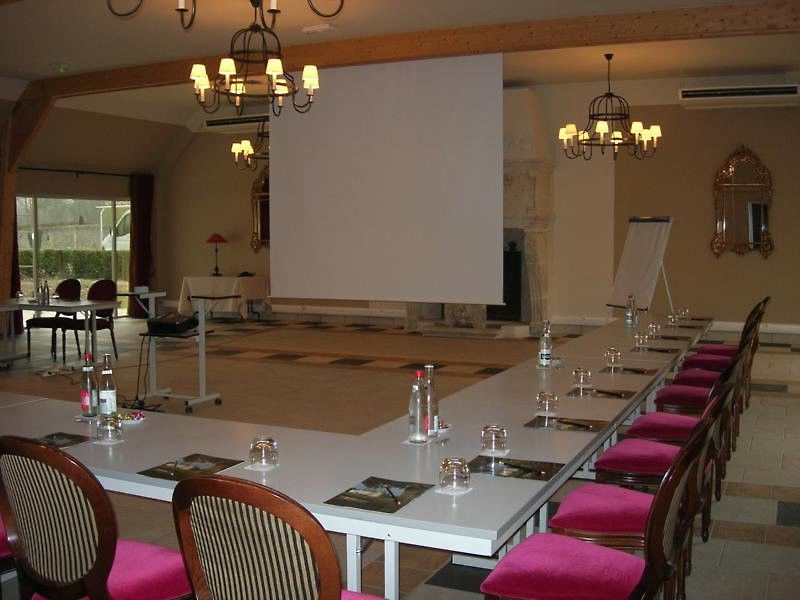 Chateau D'Augerville Golf & Spa Resort Buitenkant foto