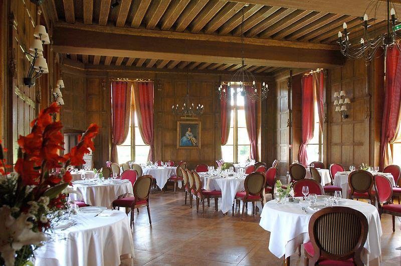 Chateau D'Augerville Golf & Spa Resort Buitenkant foto