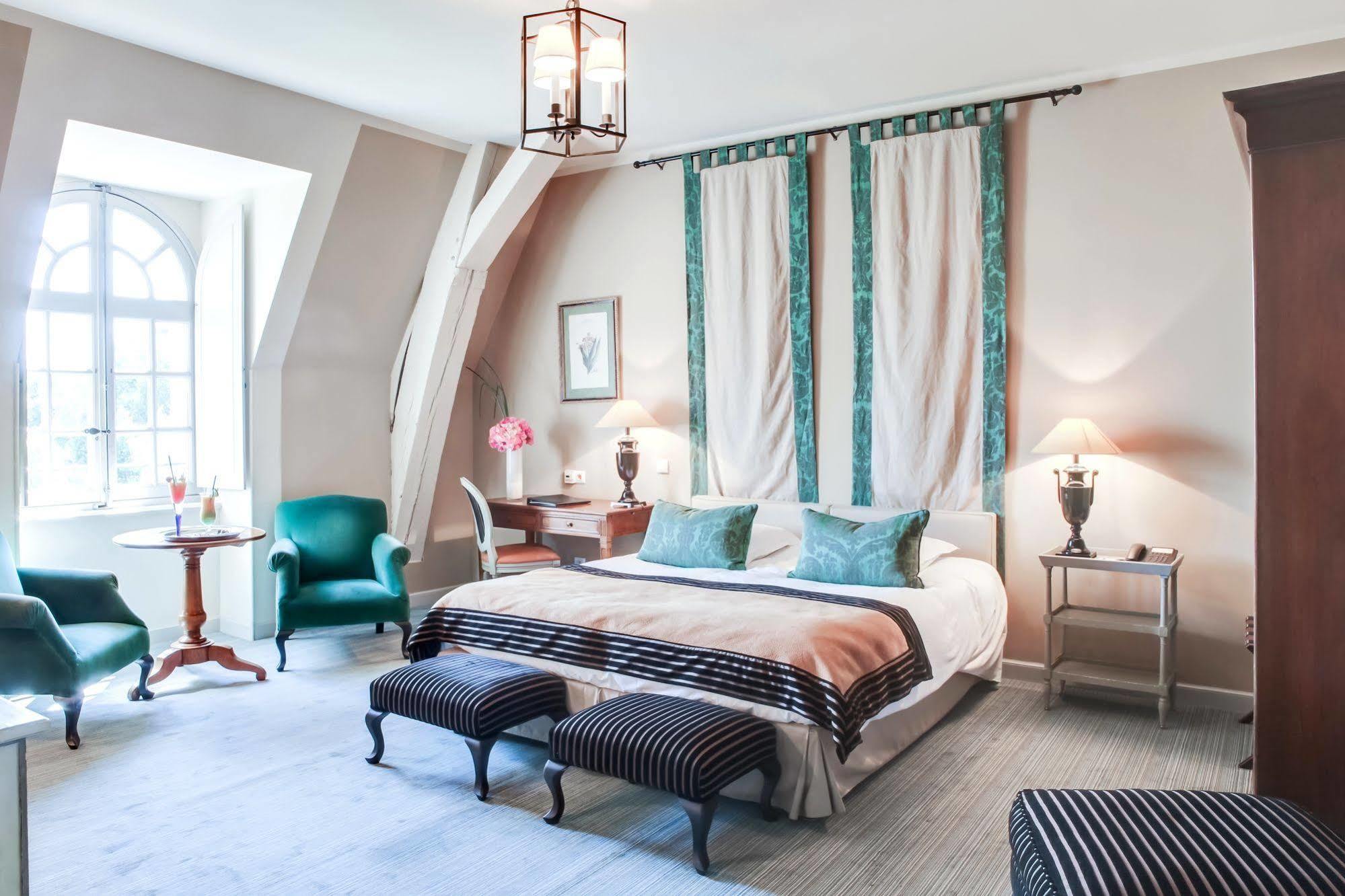 Chateau D'Augerville Golf & Spa Resort Buitenkant foto