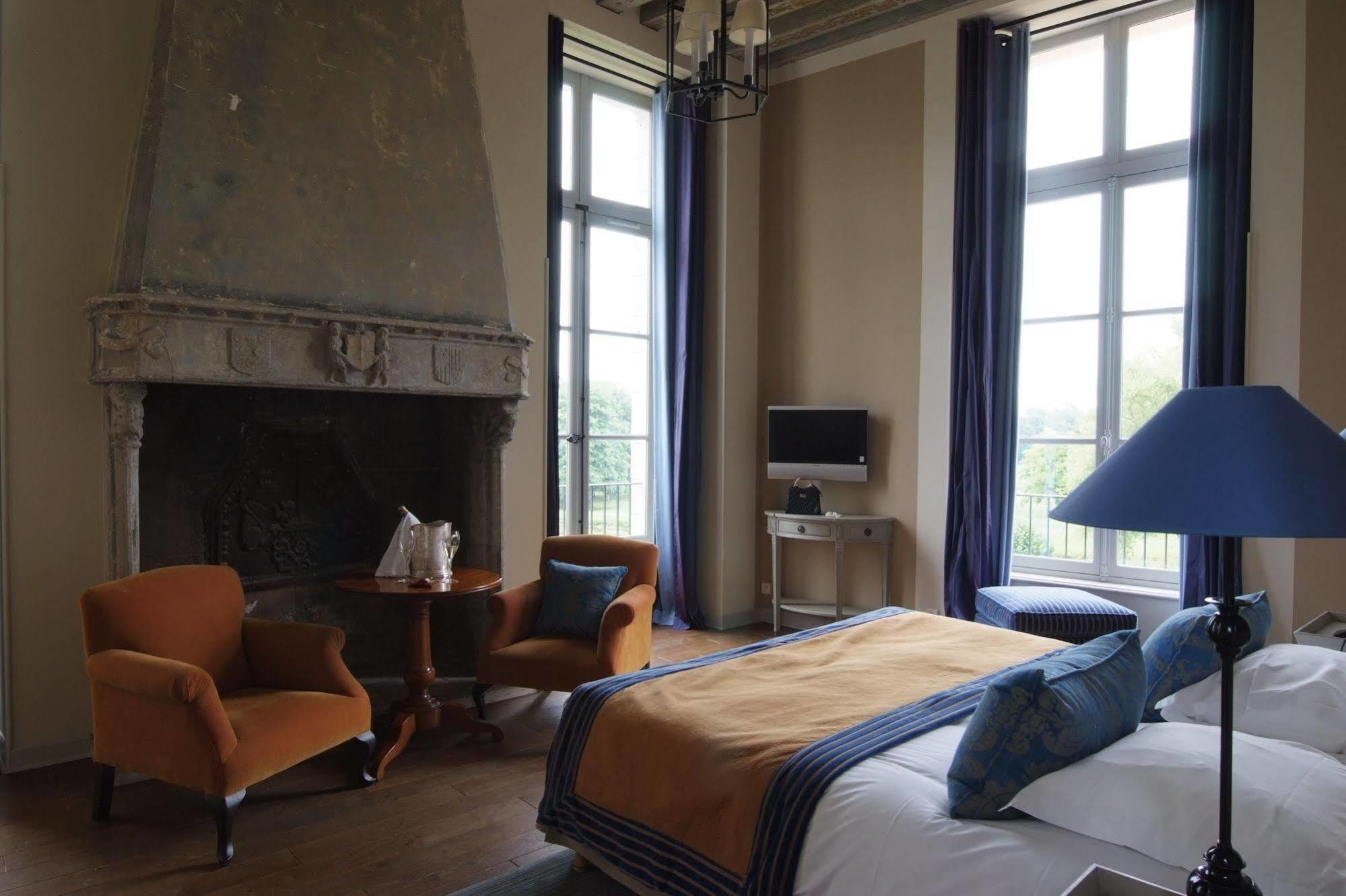 Chateau D'Augerville Golf & Spa Resort Buitenkant foto