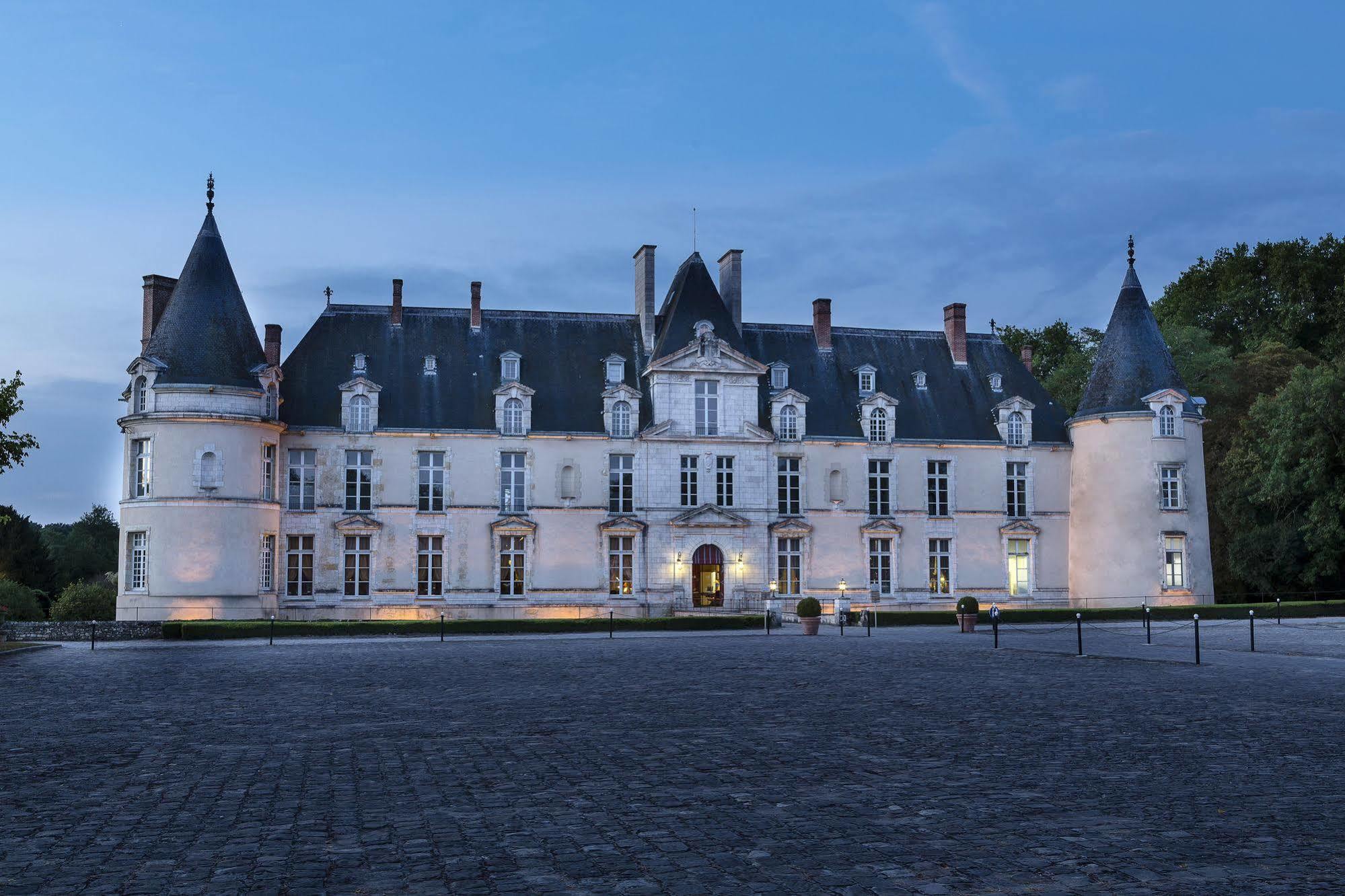 Chateau D'Augerville Golf & Spa Resort Buitenkant foto