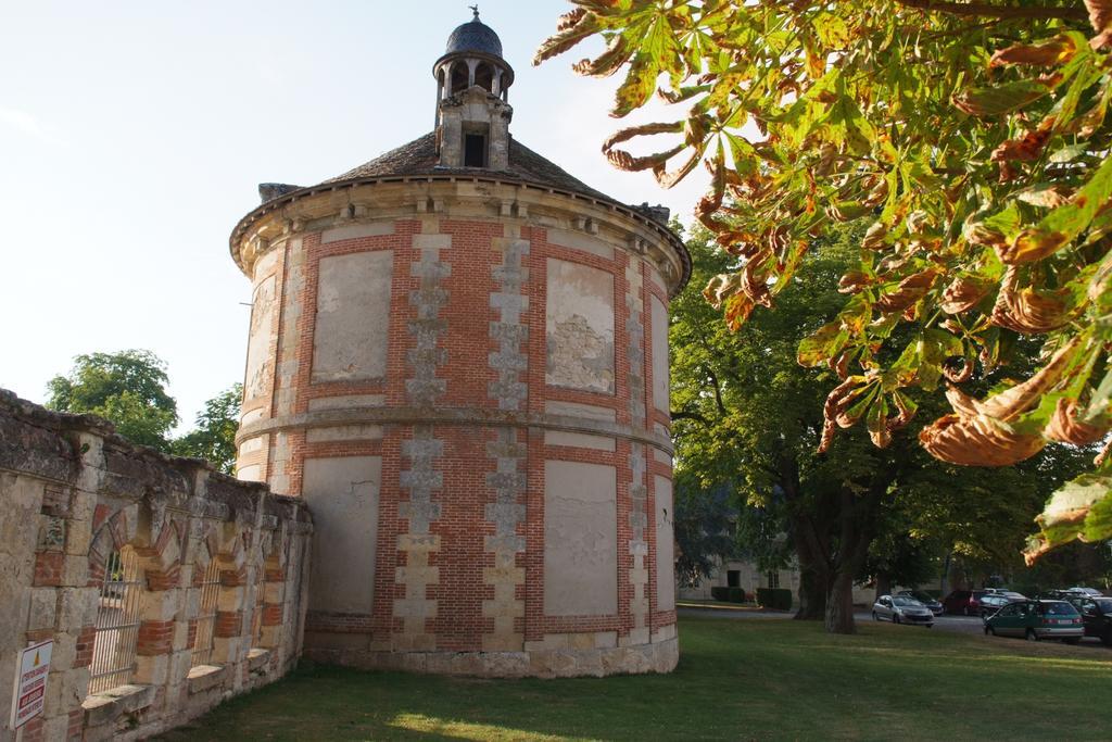 Chateau D'Augerville Golf & Spa Resort Buitenkant foto